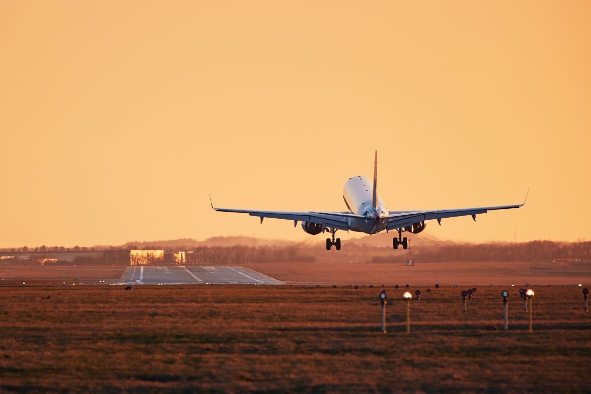 Curiosidades da aviação: o que faz um avião arremeter? | Blog Liberfly