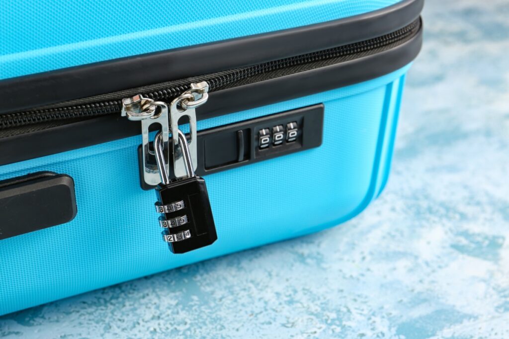 Escolher o cadeado para mala de viagem requer atenção