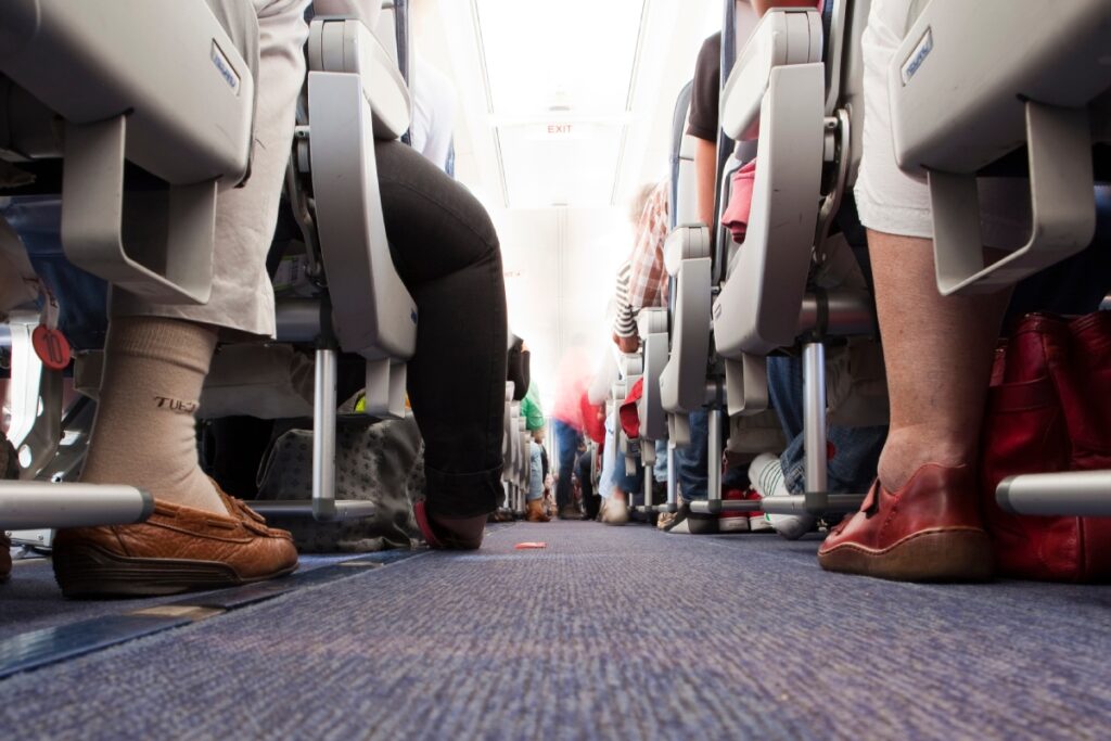 Como evitar trombose em viagens de avião?