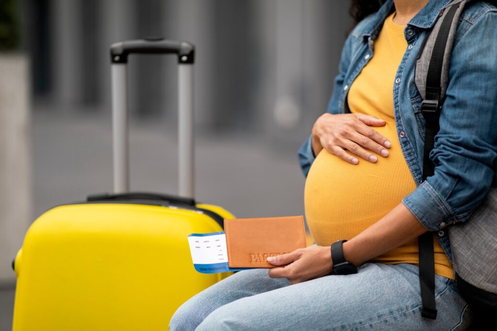Vai viajar de avião grávida? Confira nossas dicas