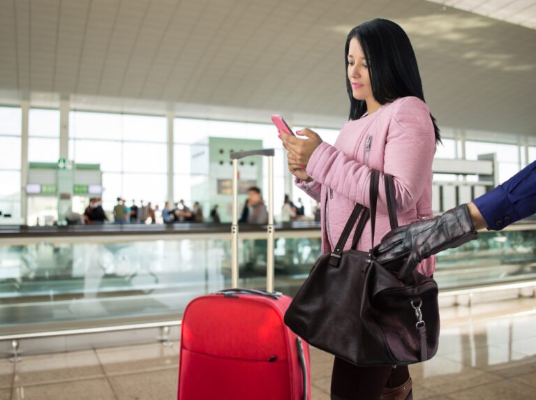 Pickpockets: como ficar seguro em aeroportos e voos