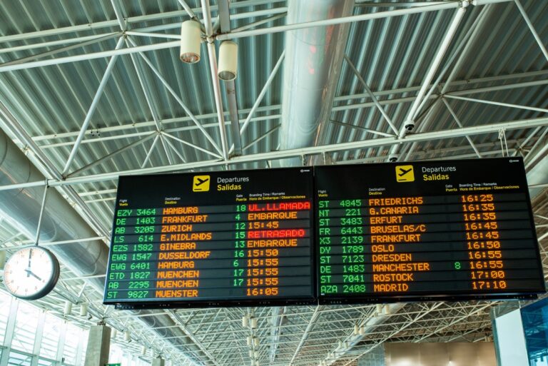 Mudança de horário em voos internacionais dá direito à compensação?
