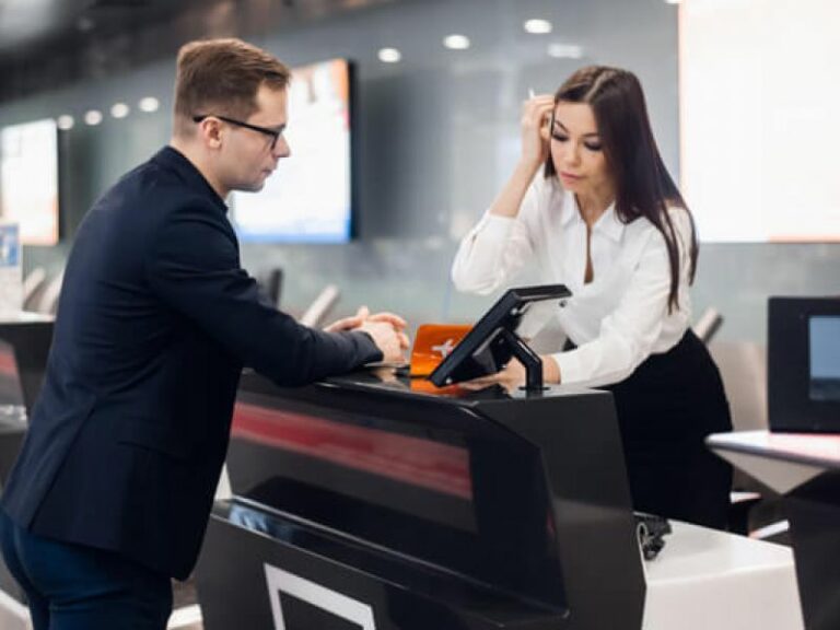 cheguei tarde no hotel e perdi reserva