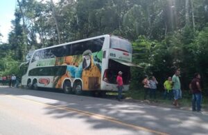 onibus quebrado